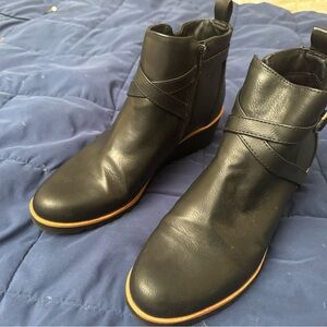 Life Stride Black Ankle Booties